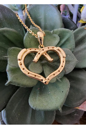 Wild at Heart Horseshoe Necklace in Gold 